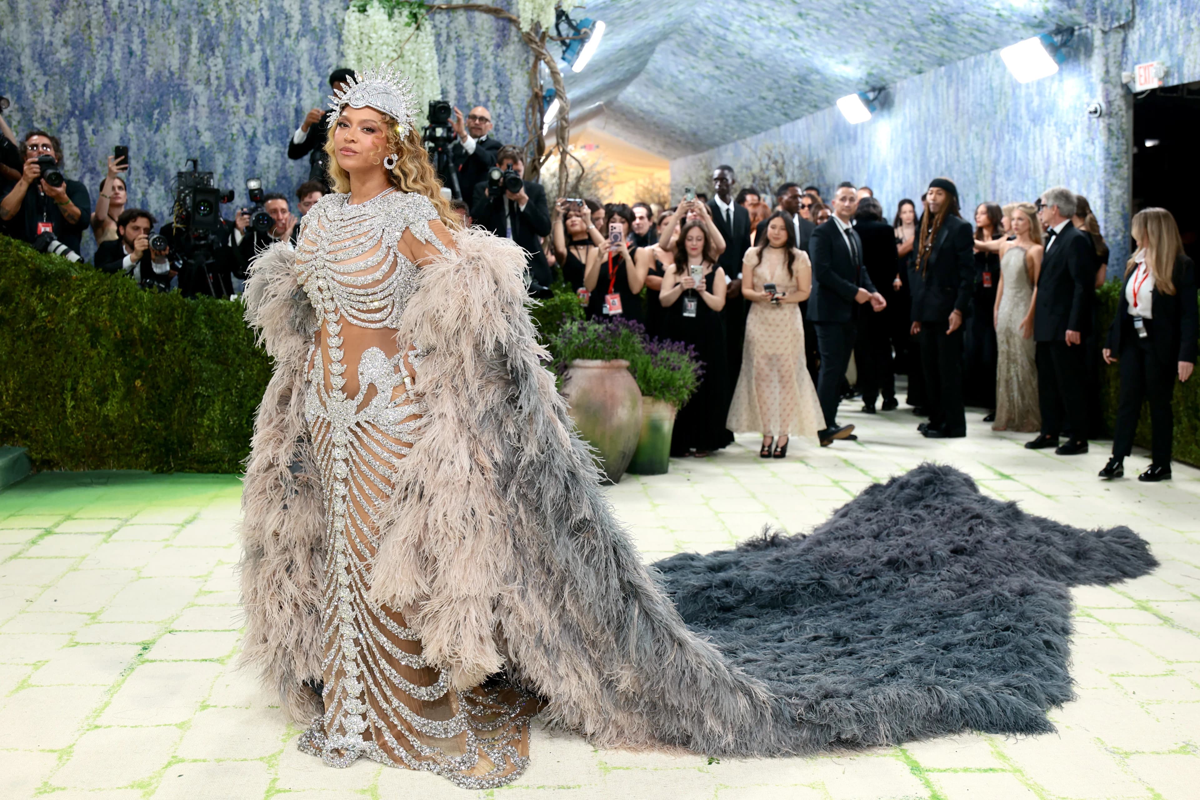 Cover image for: THE MET GALA.